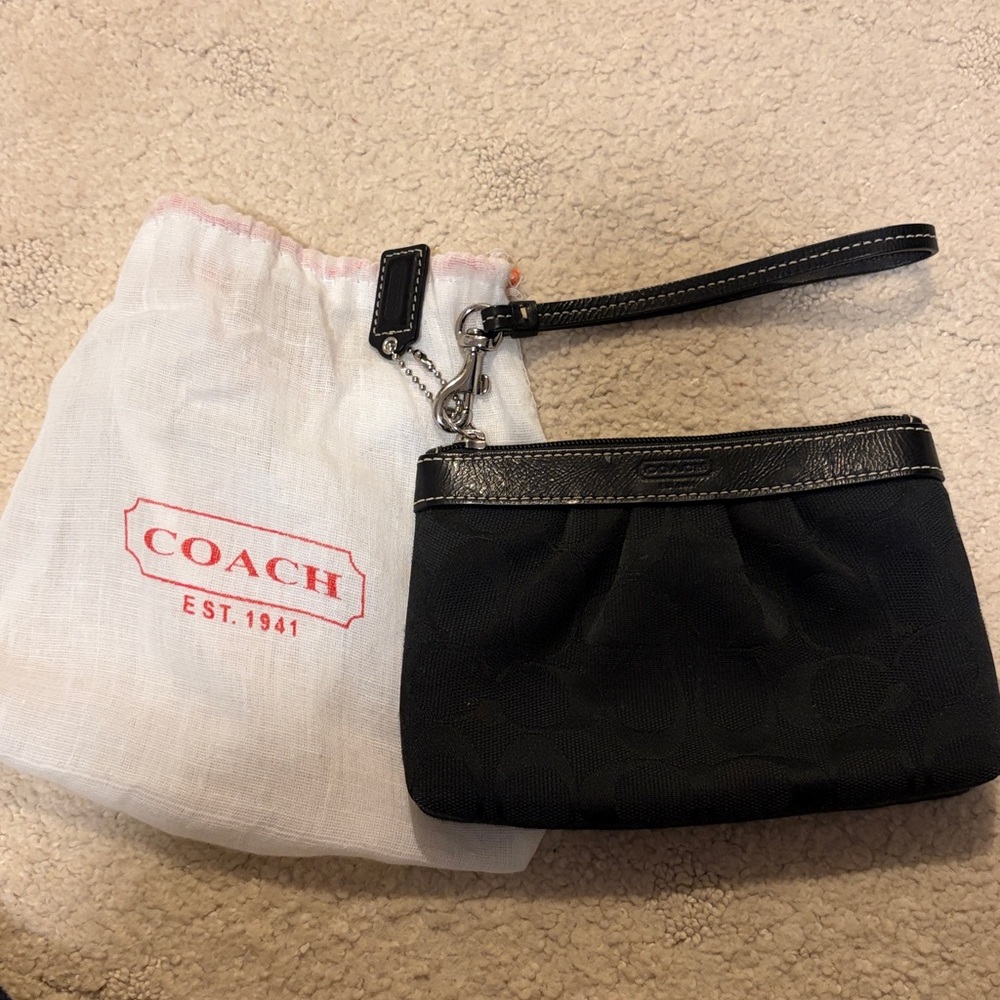 Vintage Coach Black Signature Wristlet Brand New with Dust Bag Red Inside